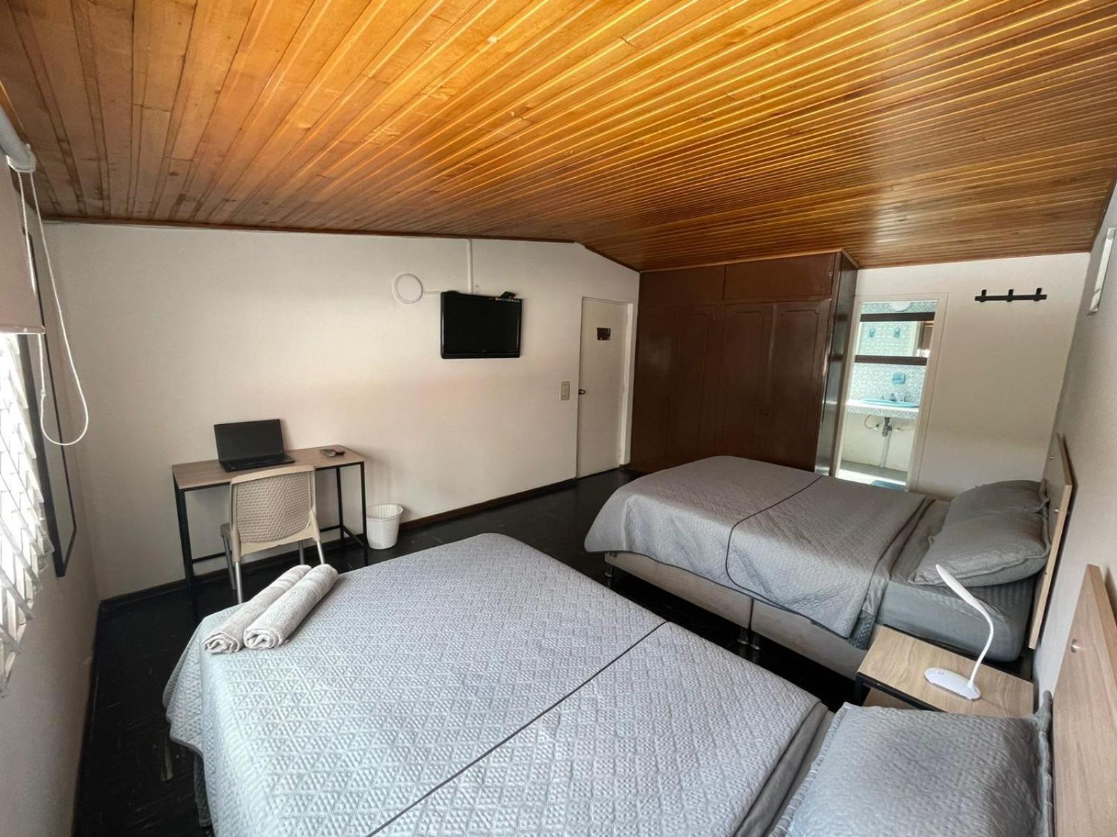 Hostel Av Suba 116 Bogota Buitenkant foto