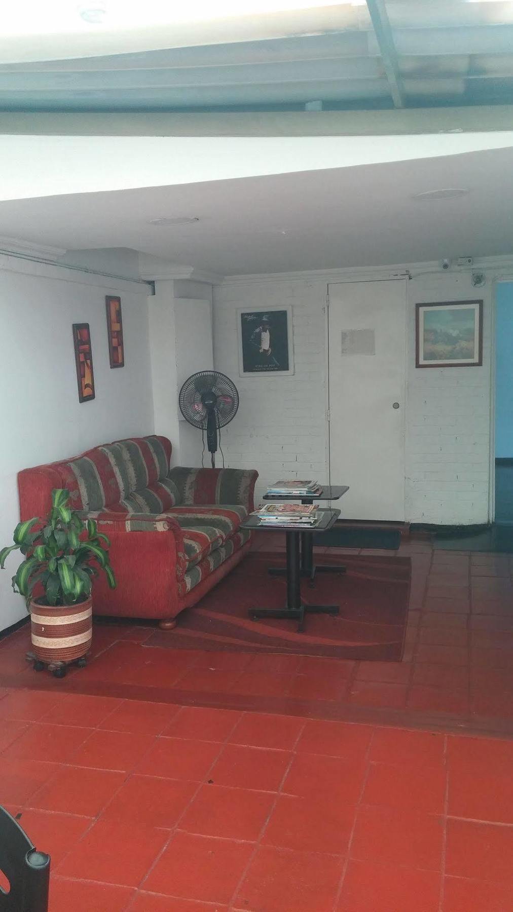 Hostel Av Suba 116 Bogota Buitenkant foto